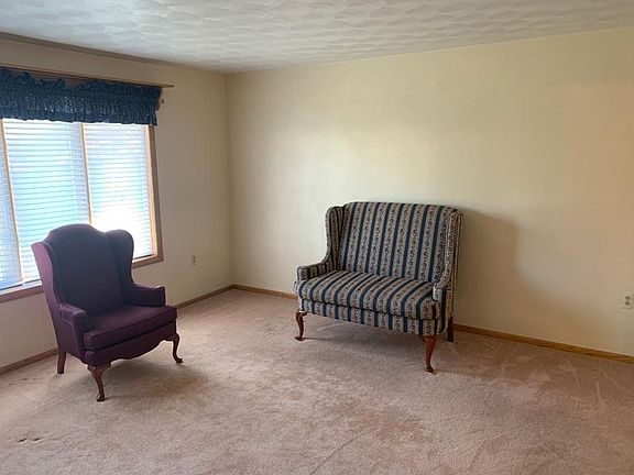 5th image of 2234 Williamsburg Dr