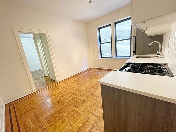 5th image of 194 Malcolm X Blvd APT B1