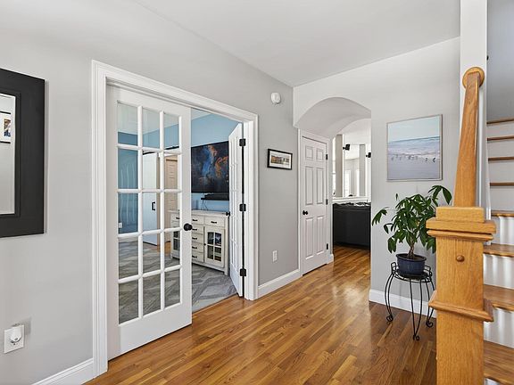 4th image of 56 Drowne Road