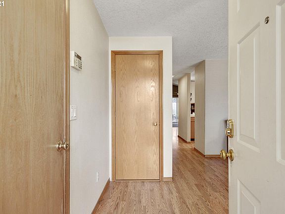 5th image of 845 NW 1st Pl