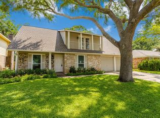 11411 Dorrance Ln, Meadows Place, TX 77477