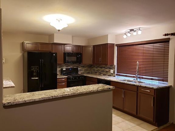 4th image of 3365 Greenway Chase Dr