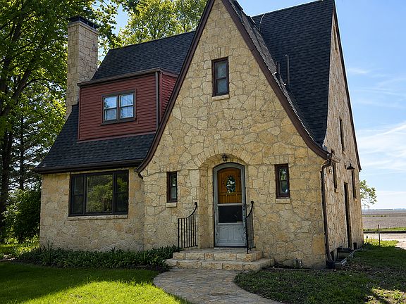 2nd image of 1913 N Duncan Rd