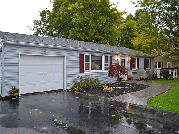 2nd image of 31 Aldrich Dr
