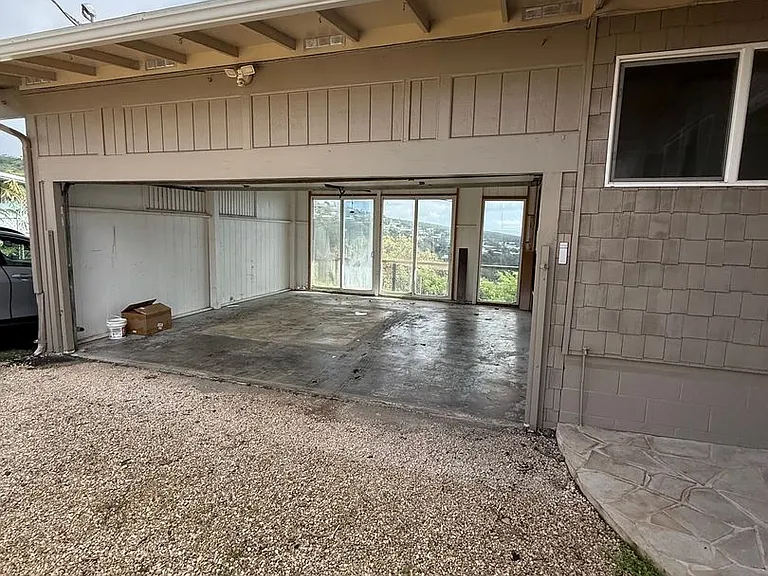 1617 Paula Dr — Photo 1