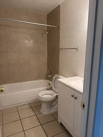 Parque De Oro Apartments — Photo 28