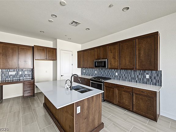 5th image of 8968 Skye Canyon Ranch St
