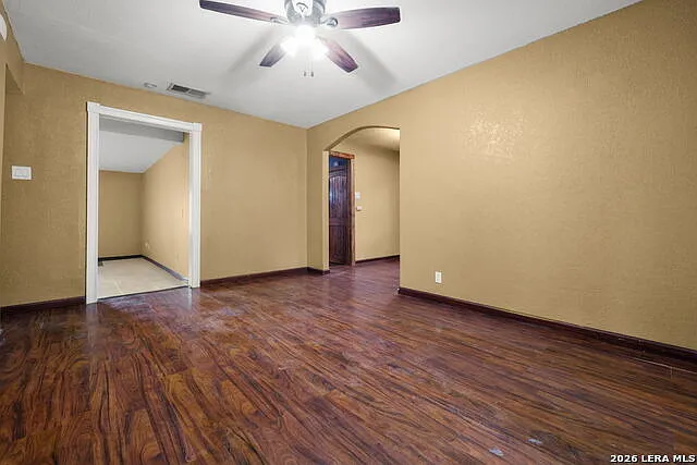 2402 Lake Louise Dr — Photo 7