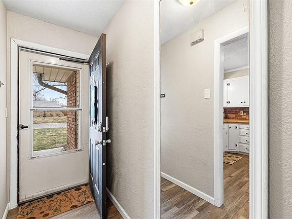 4th image of 1502 S Miles Ave