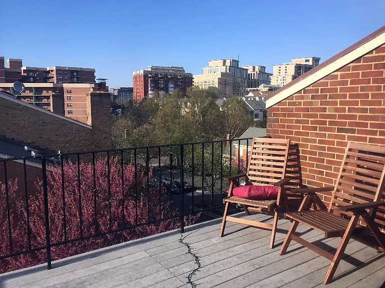 2522C N Fairfax Dr — Photo 10
