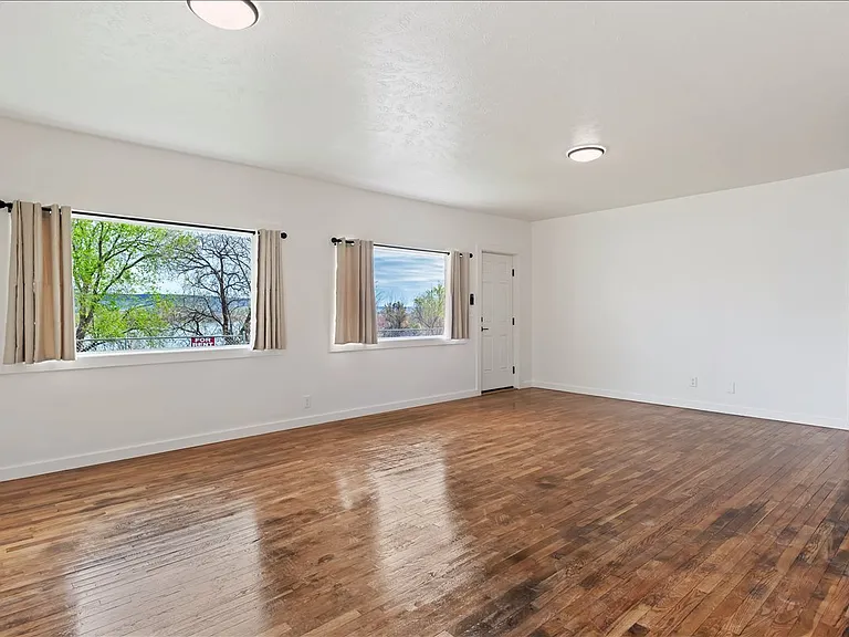850 Riverside Ave — Photo 11
