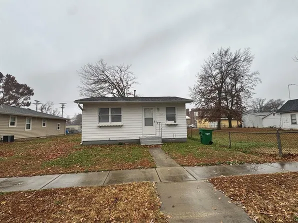 321 E 7th St, Adrian, MO 64720
