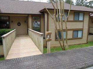 126 E Blue Heron Dr, Salem, SC 29676
