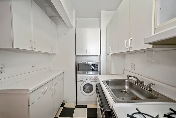 Sold by Douglas Elliman | media 7