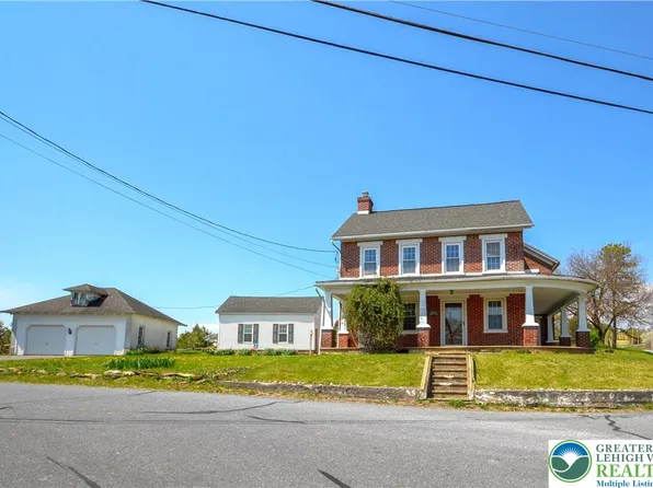 2902 Old Post Rd N, Slatington, PA 18080