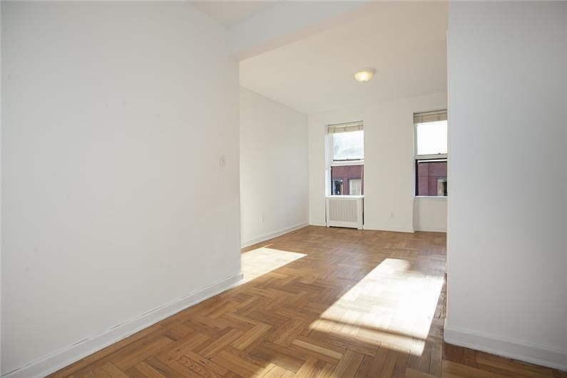 1st image of 403 W 21st St APT 5W