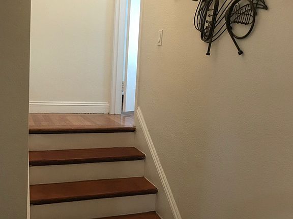 3rd image of 6401 Avenal Ave