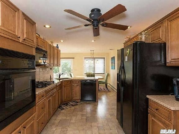5th image of 79 Mayhew Ave
