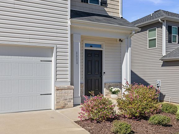 2nd image of 1111 Sims Drive