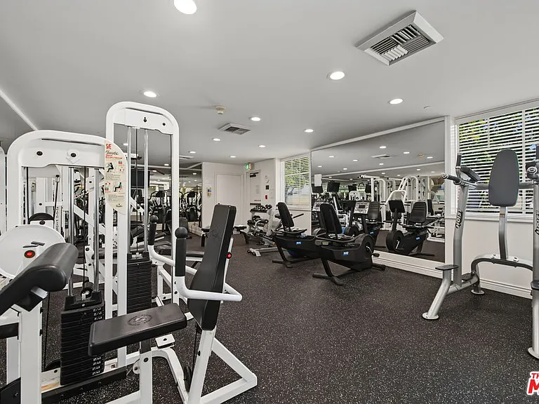 430 N Oakhurst Dr #Penthouse 406 — Photo 43