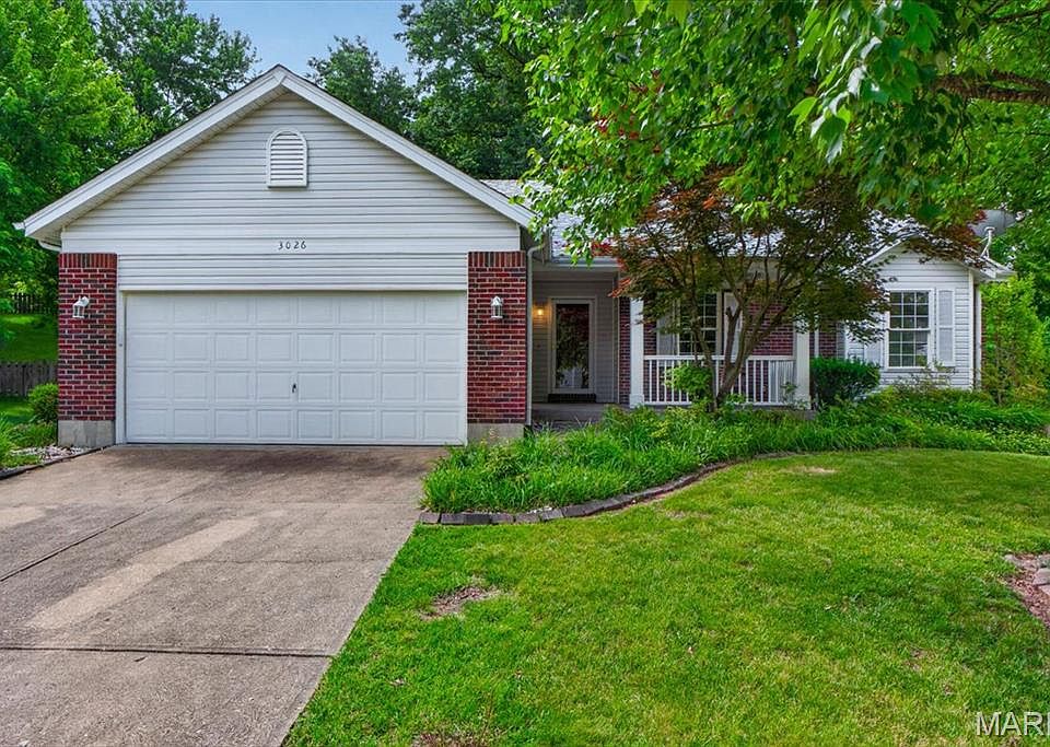 1st image of 3026 Meadow Wood Dr