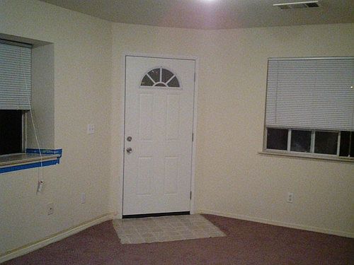 5th image of 4051 Haywood St APT 2