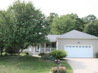 3 Wyndwood Rd, Uncasville, CT 06382