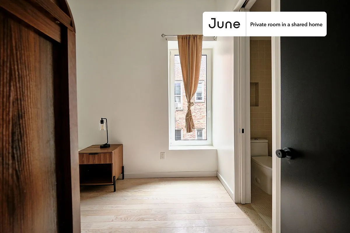 Twin bedroom in 4 bed/4 bath home in Ditmas Park #1895 B — Photo 4