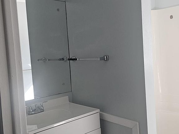 2nd image of 731 Prospect St #4