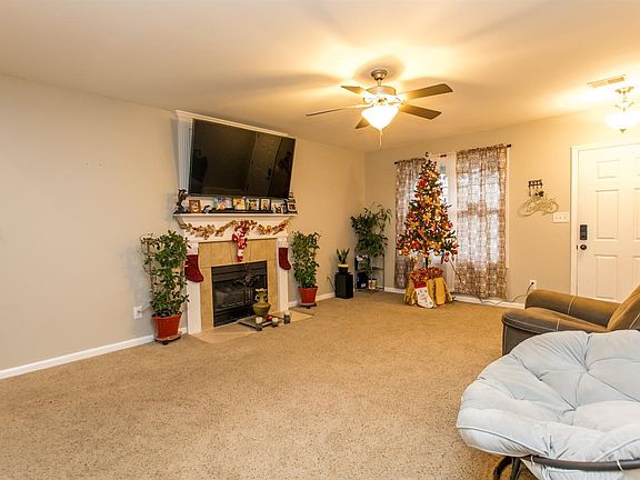3rd image of 3100 Movado Ct