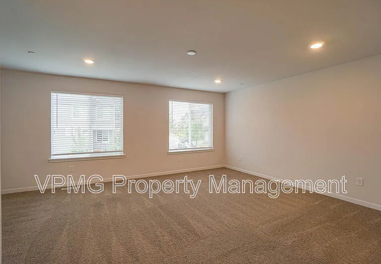 6921 NE 16th Ave — Photo 31