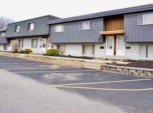 2100-2114 W Otley Rd #2108F, Peoria, IL 61604