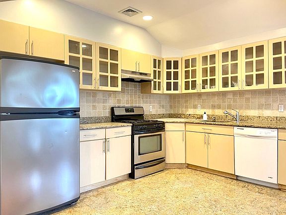 2nd image of 1467 E 73rd St #2
