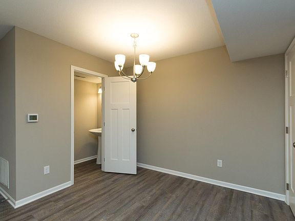 5th image of 150 S 26th St Unit 302