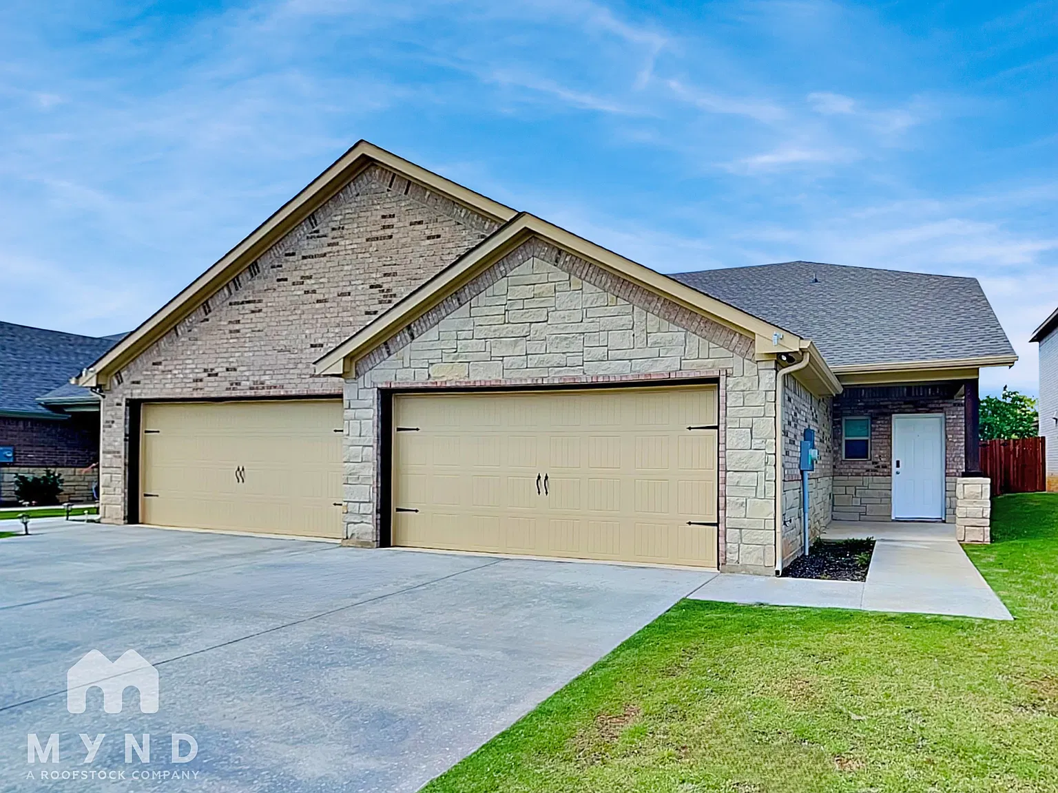 3 bed, 2.0 bath, 1665 sqft, $1,849 — Photo 1