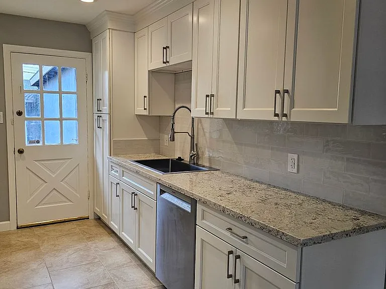 1448-1454 Carleton Dr #1448-1454 — Photo 3