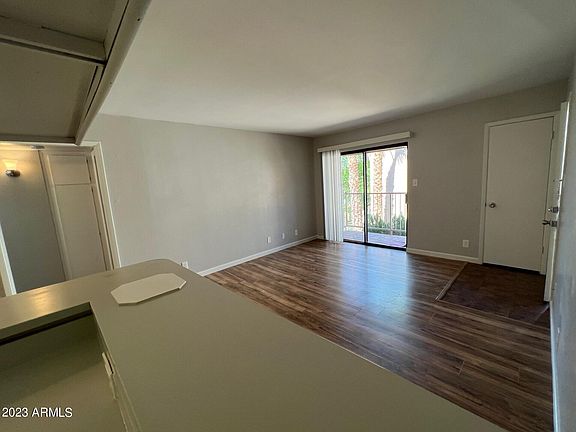 4th image of 1111 E UNIVERSITY Drive #202