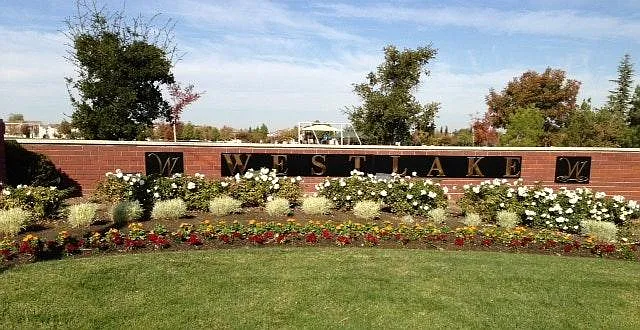 4 bed, 2.5 bath, 1900 sqft, $3,395 — Photo 1