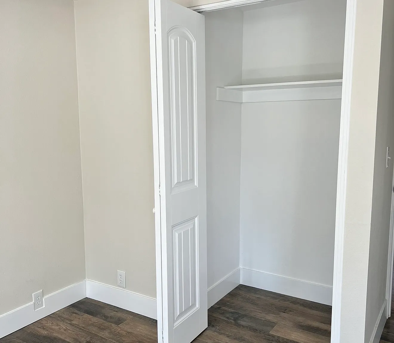 3 bed, 1.5 bath, 750 sqft, $3,000 — Photo 3