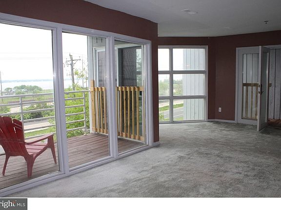 5th image of 5213 Le Parc Dr APT 3