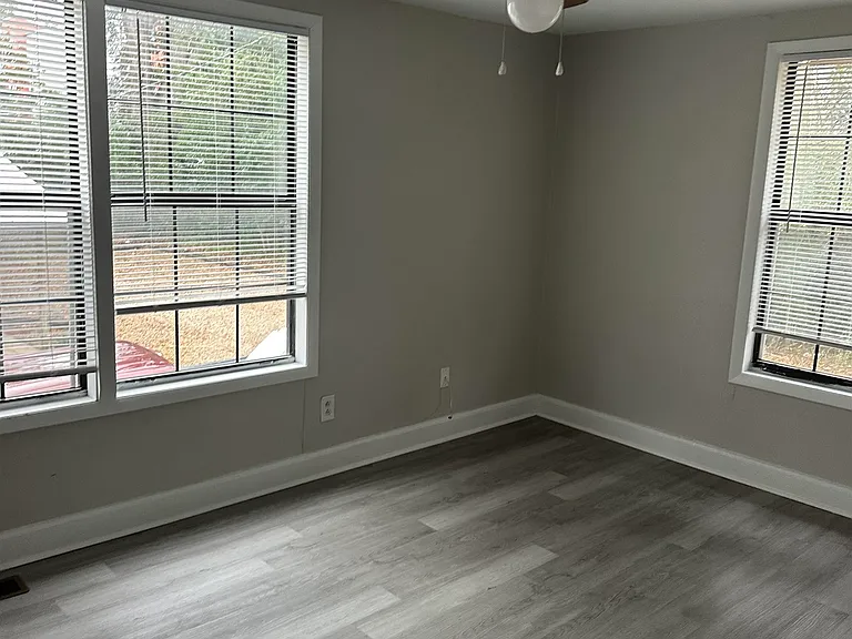 229 S Lipona Rd #B — Photo 11