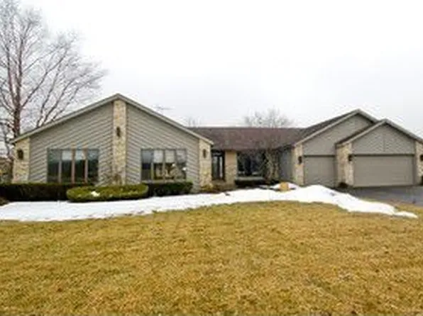 24401 W Royal County Down Dr, Naperville, IL 60564