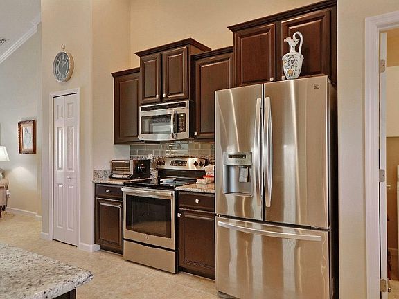 4th image of 8162 Westfield Cir