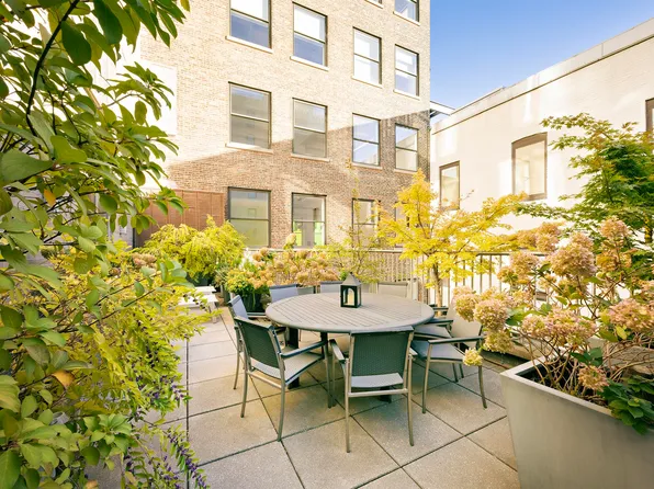 224 West 18th Street image 6 of 19