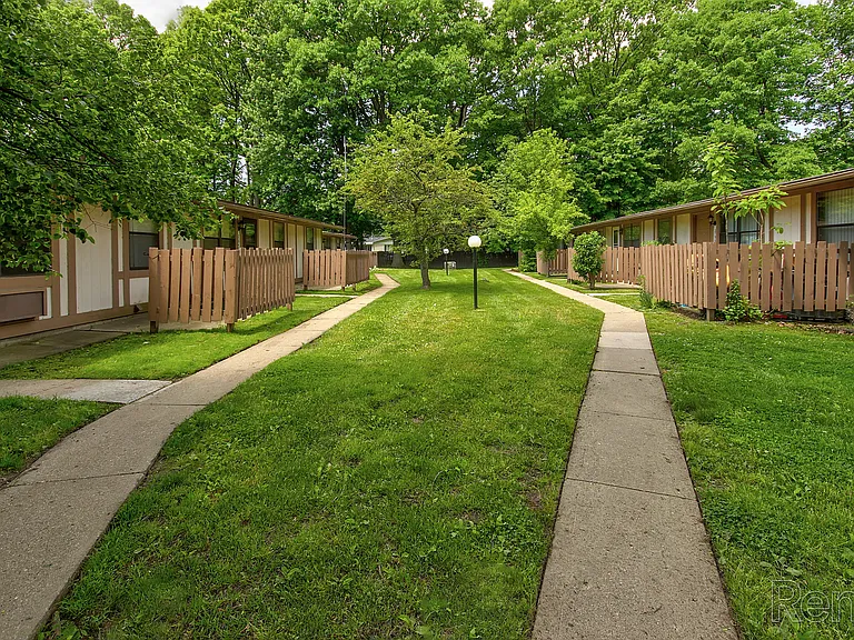 Heritage Apartments — Photo 19