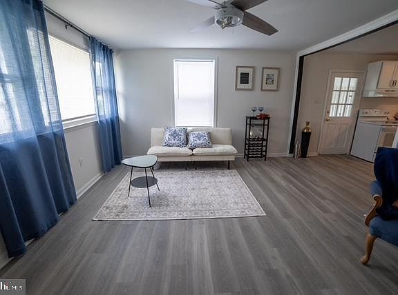 4th image of 17701 Leonard Ave