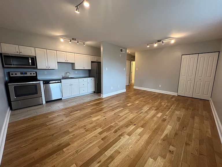 Penn Ave Properties — Photo 7