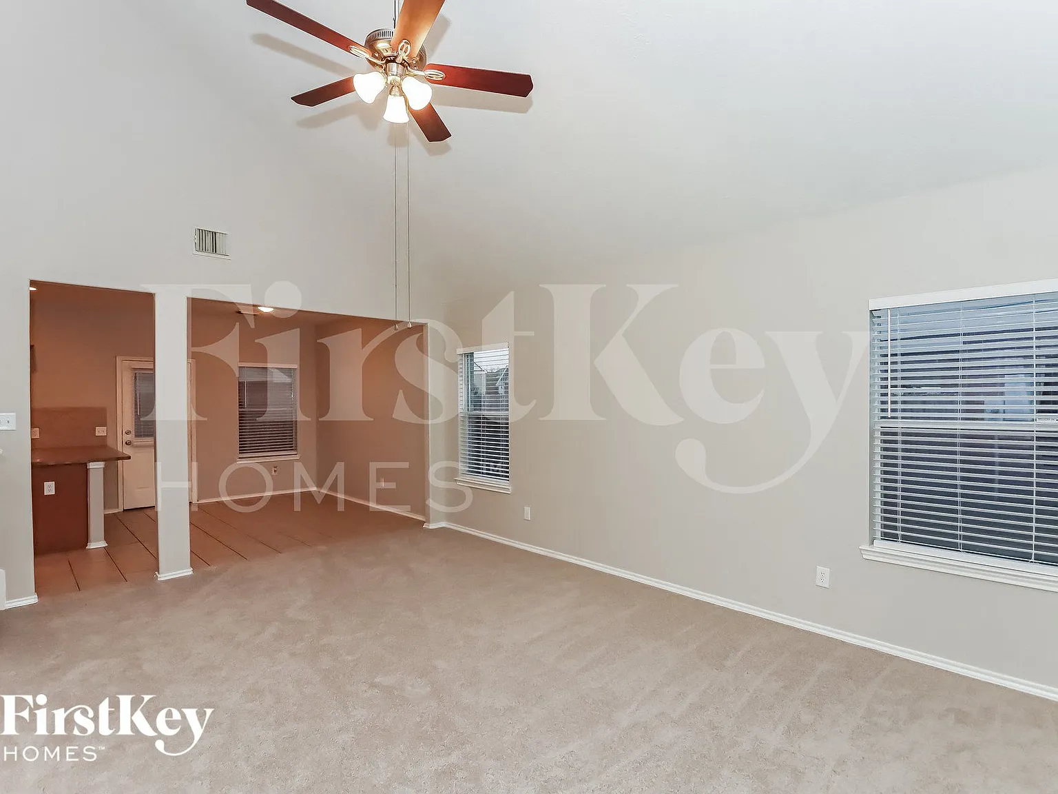 4 bed, 2.0 bath, 1847 sqft, $2,405 — Photo 4