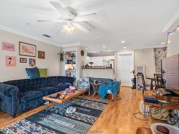 3rd image of 1725 Harvey Mitchell #1323