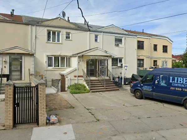 6258-6260 Grand Central Parkway, Forest Hills, NY 11375